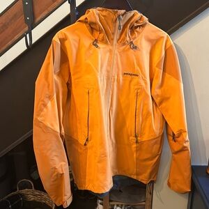 Patagonia Super Pluma. GoreTex Pro. Orange. Shell. Small. Medium.